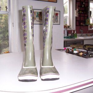 Sorel Size 7 Tall Rain Boots Patterned No Visible Wear